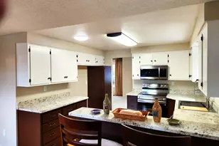 2591 Cedar Links Dr, Medford, OR 97504 - Photo 16