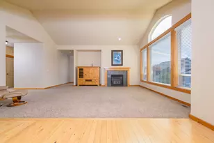 2372 NW Hazelwood Ave, Redmond, OR 97756 - Photo 8
