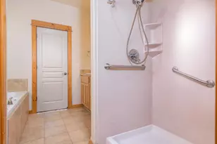 2372 NW Hazelwood Ave, Redmond, OR 97756 - Photo 18