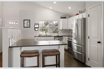 471 N Songbird Street, Sisters, OR 97759 - Photo 6