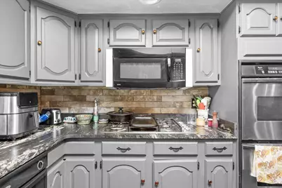 1625 NE Hillcrest Drive, Grants Pass, OR 97526 - Photo 10