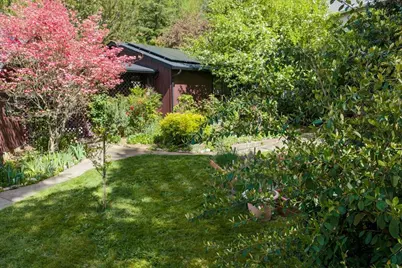 1625 NE Hillcrest Drive, Grants Pass, OR 97526 - Photo 40