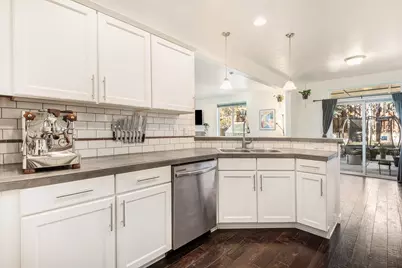 61137 SW Teton Lane, Bend, OR 97702 - Photo 10