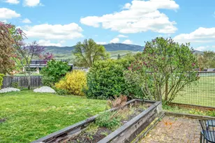 536 Parkside Dr, Ashland, OR 97520 - Photo 4