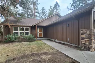 19899 Porcupine Dr, Bend, OR 97702 - Photo 2