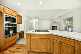 2855 Shanteal Pl, Medford, OR 97504 - Photo 4