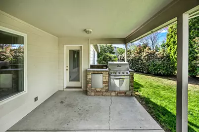 2855 Shanteal Place, Medford, OR 97504 - Photo 40