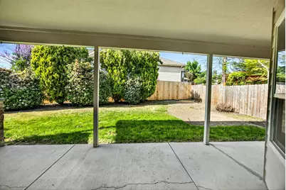 2855 Shanteal Place, Medford, OR 97504 - Photo 38