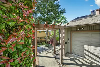 1927 Tamarack Place, Ashland, OR 97520 - Photo 2