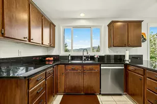 1927 Tamarack Pl, Ashland, OR 97520 - Photo 8