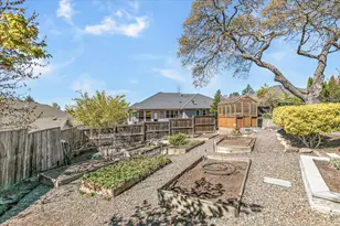 3910 Cherry Ln, Medford, OR 97504 - Photo 52