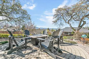 3910 Cherry Ln, Medford, OR 97504 - Photo 48