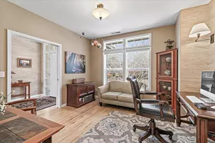 3910 Cherry Ln, Medford, OR 97504 - Photo 6