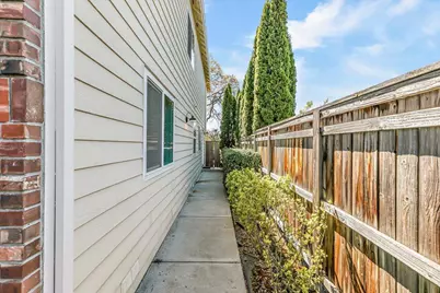 3910 Cherry Lane, Medford, OR 97504 - Photo 34