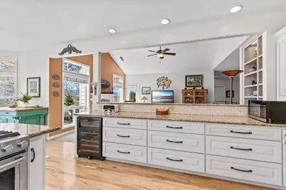 3910 Cherry Lane, Medford, OR 97504 - Photo 14