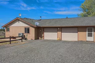 7950 SW Copley Rd, Powell Butte, OR 97753 - Photo 38