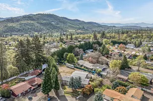 502 Buckhorn Ln, Shady Cove, OR 97539 - Photo 1