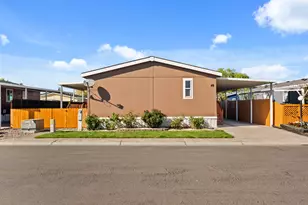 1570 S Peach St, Medford, OR 97501 - Photo 2