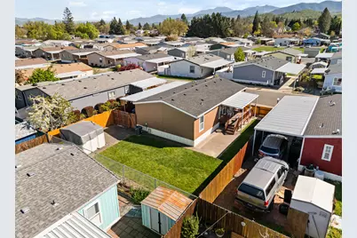 1570 S Peach Street #SPC 49, Medford, OR 97501 - Photo 28