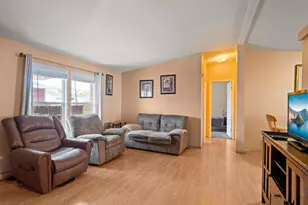 1570 S Peach St, Medford, OR 97501 - Photo 6