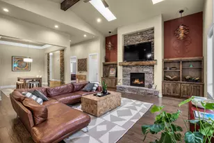 3277 NW Pee Wee Ct, Bend, OR 97703 - Photo 10