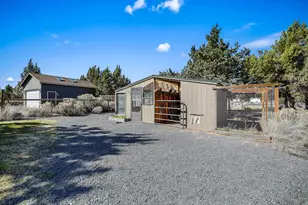 23060 Tumbleweed Dr, Bend, OR 97701 - Photo 36