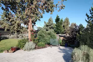 23060 Tumbleweed Dr, Bend, OR 97701 - Photo 26
