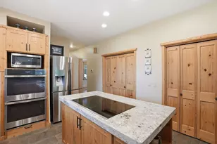 16905 Pleasant View Ct, Bend, OR 97707 - Photo 28