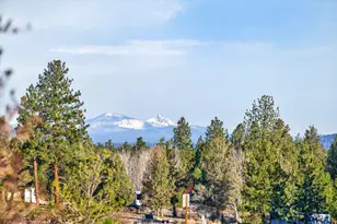 59871 Calgary Loop, Bend, OR 97702 - Photo 4