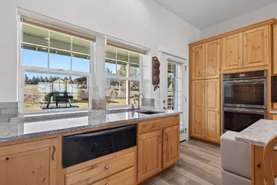 59871 Calgary Loop, Bend, OR 97702 - Photo 16
