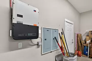 59871 Calgary Loop, Bend, OR 97702 - Photo 36