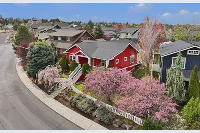 2225 SW 36th Court, Redmond, OR 97756 - Photo 2