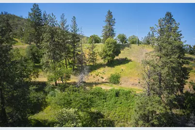6318 Adams Road, Talent, OR 97540 - Photo 8