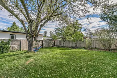 1883 S Peach Street, Medford, OR 97501 - Photo 26