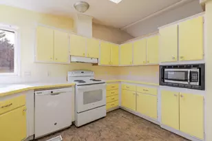 1630 NE 6th, Redmond, OR 97756 - Photo 10