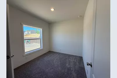 946 SE 10th Street #60, Madras, OR 97741 - Photo 8