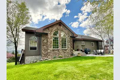 13351 Crystal Springs Road, Klamath Falls, OR 97603 - Photo 2