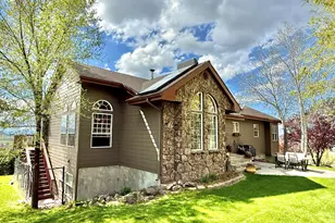 13351 Crystal Springs Rd, Klamath Falls, OR 97603 - Photo 2