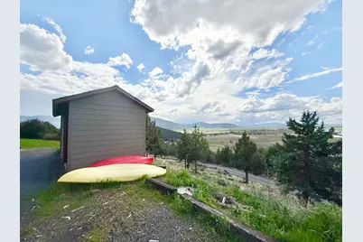 13351 Crystal Springs Road, Klamath Falls, OR 97603 - Photo 10