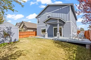 653 NE Providence Dr, Bend, OR 97701 - Photo 18