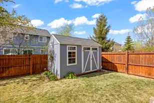 653 NE Providence Dr, Bend, OR 97701 - Photo 34