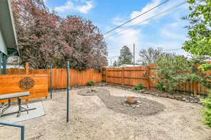 871 Wabash Ave, Medford, OR 97504 - Photo 8