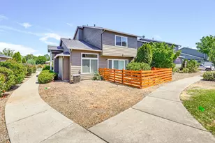 303 Live Oak Loop, Central Point, OR 97502 - Photo 40