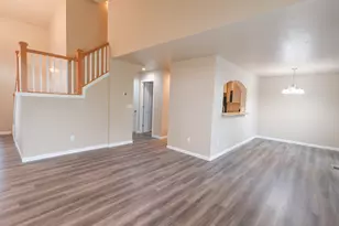 303 Live Oak Loop, Central Point, OR 97502 - Photo 10