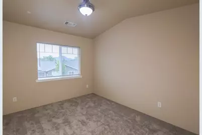 303 Live Oak Loop, Central Point, OR 97502 - Photo 16
