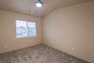 303 Live Oak Loop, Central Point, OR 97502 - Photo 16