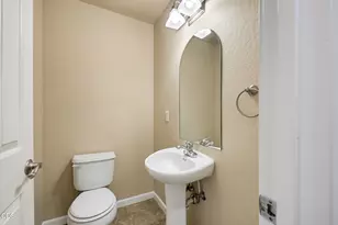 303 Live Oak Loop, Central Point, OR 97502 - Photo 20