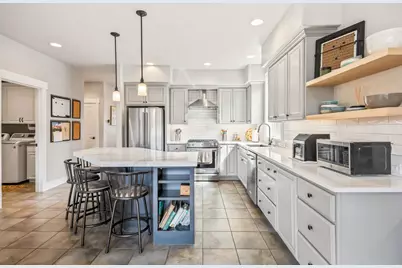 1037 NW Rimrock Drive, Redmond, OR 97756 - Photo 12