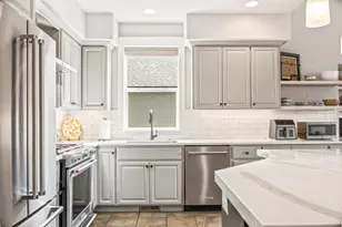 1037 NW Rimrock Dr, Redmond, OR 97756 - Photo 10