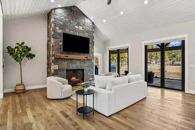 16611 Wilt Road, Sisters, OR 97759 - Photo 8